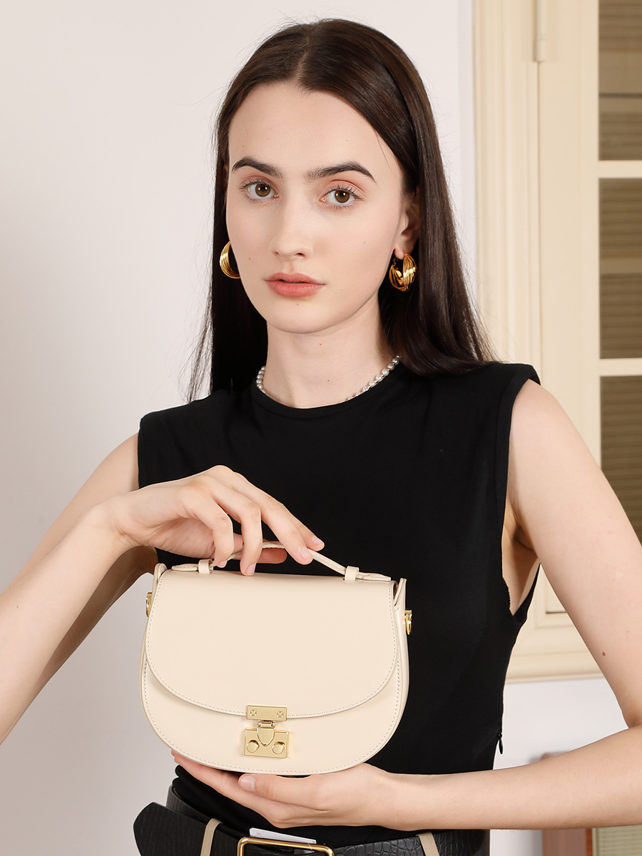 Genuine Leather Saddle Handbag - Image 5