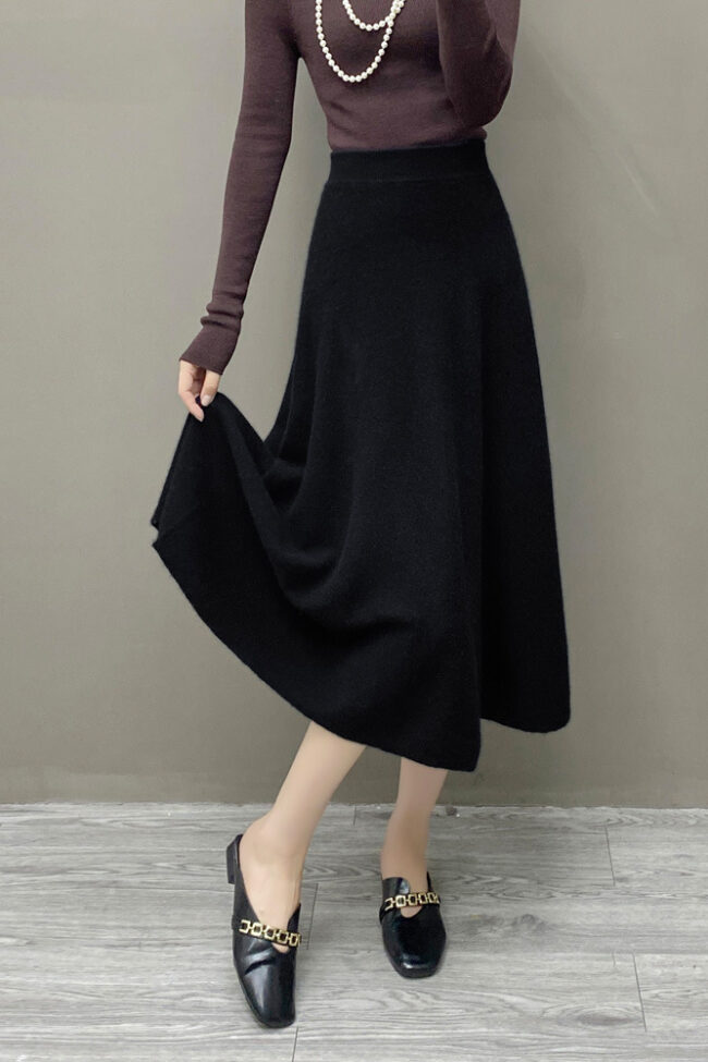 The Ariane Woolen Dress Detail – La Rose Couture Trousers & Skirts