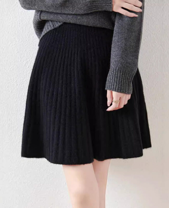 The Clarisse Woolen Dress Detail – La Rose Couture Trousers & Skirts