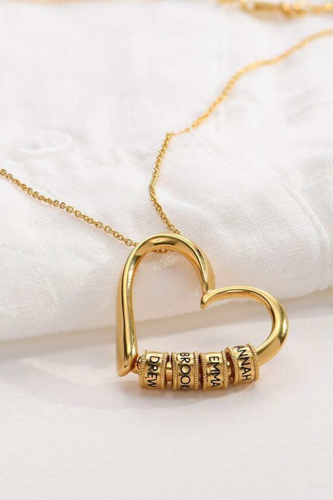The Clarisse Engravable Heart Pendant Beaded Chain Necklace Detail – La Rose Couture Jewellery & Accessories