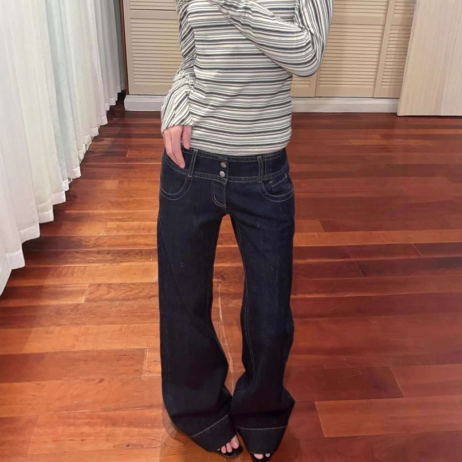 Vintage Washed Flared Denim Jeans - Image 5
